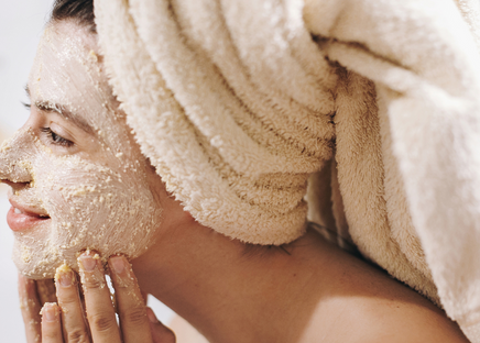 What is the difference between physical and chemical scrubs?