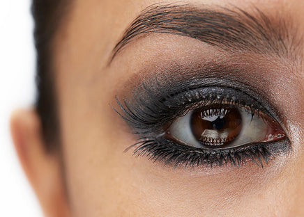How lash curlers can create the perfect smoky eye look